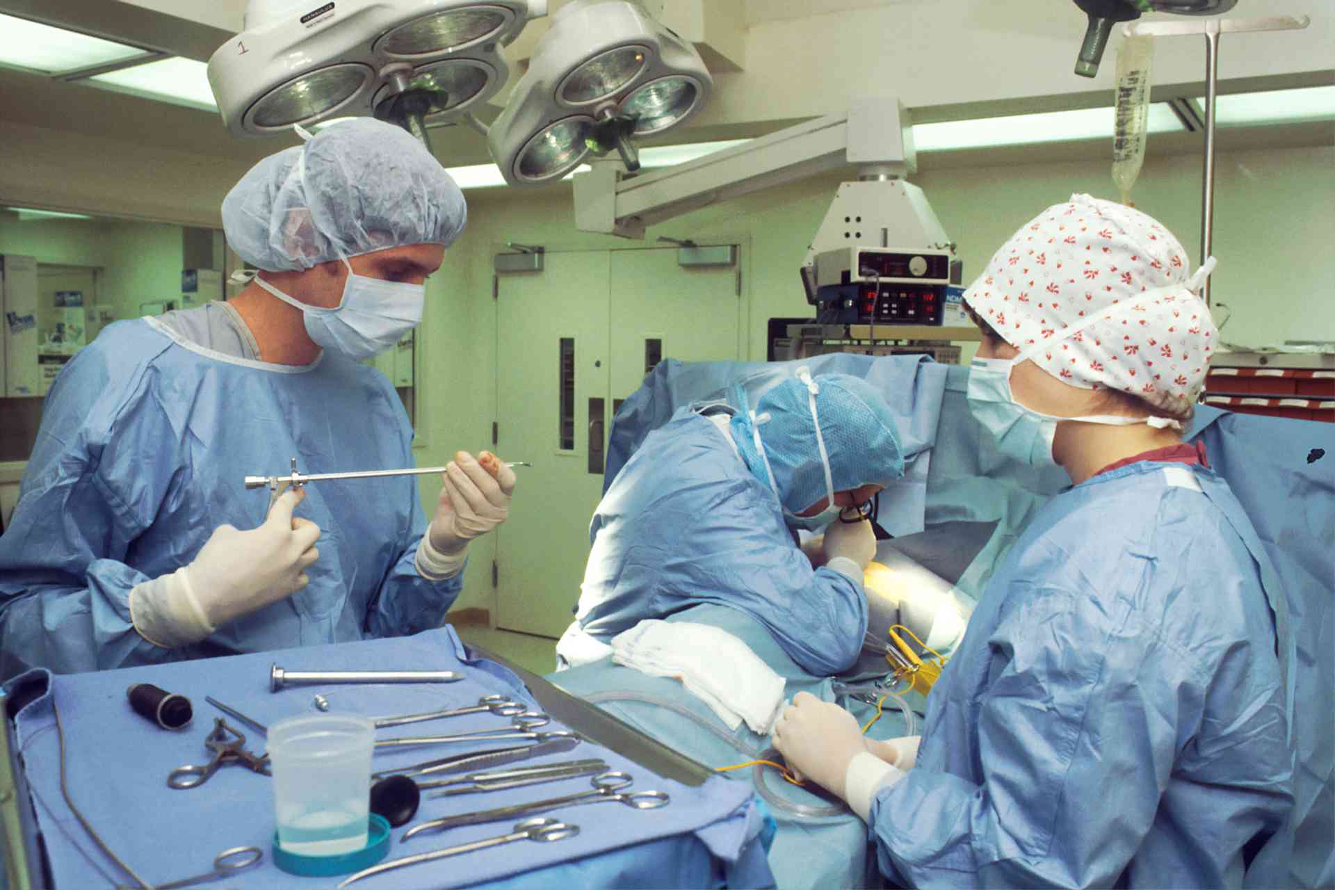 surgeons operating